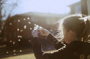 ​一连串夸女生的话(夸人的话女生四字成语品质)