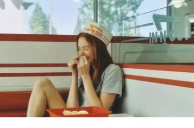 逗女孩开心的幽默笑话