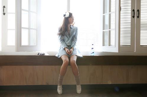 形容眼睛流眼泪的句子 关于眼泪的伤感句子