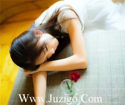 想死伤感的句子说说心情(心情不好时发的伤感说说短语)