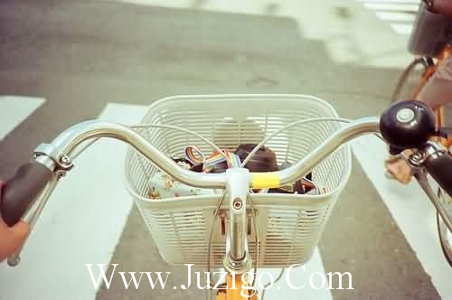 qq唯美空间留言好句子 给别人空间留言的句子(精选79句)